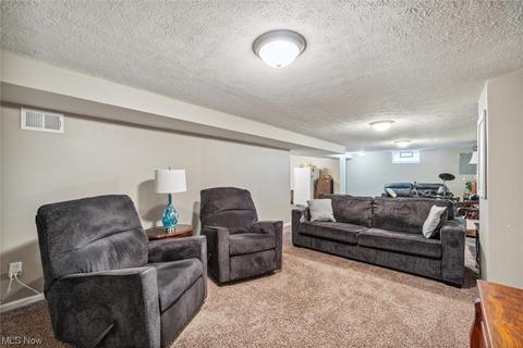 614 Lucille Dr, Elyria, OH 44035 photo 24