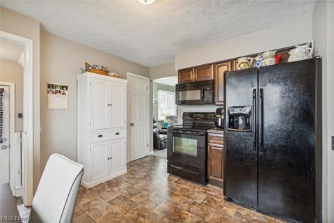 614 Lucille Dr, Elyria, OH 44035 photo 11