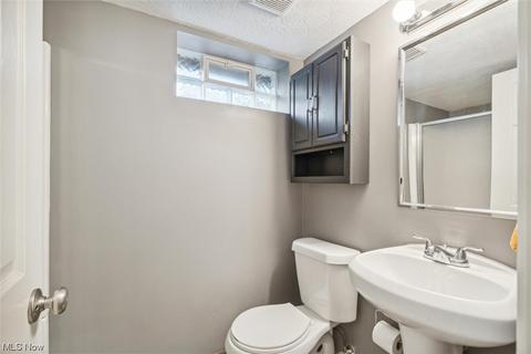 614 Lucille Dr, Elyria, OH 44035 photo 25