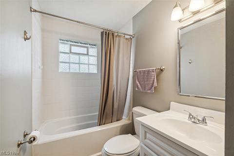 614 Lucille Dr, Elyria, OH 44035 photo 15