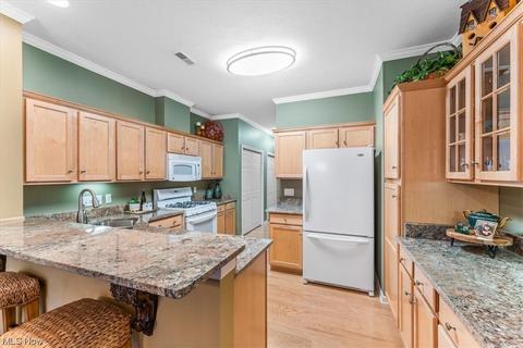 5645 Clingan Rd #9D, Struthers, OH 44471 photo 14