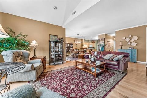 5645 Clingan Rd #9D, Struthers, OH 44471 photo 6