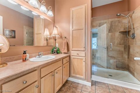 5645 Clingan Rd #9D, Struthers, OH 44471 photo 24