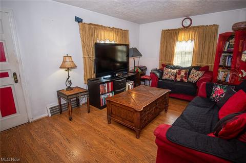 21112 Hansen Rd, Maple Heights, OH 44137 photo 14