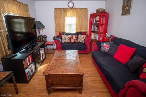 21112 Hansen Rd, Maple Heights, OH 44137 photo 15