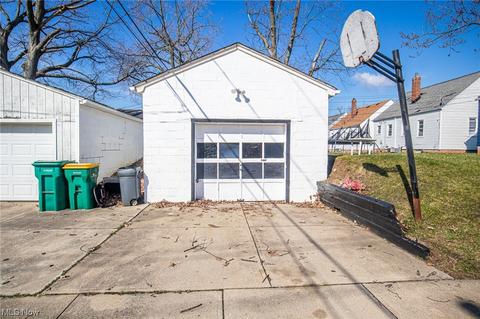 21112 Hansen Rd, Maple Heights, OH 44137 photo 24