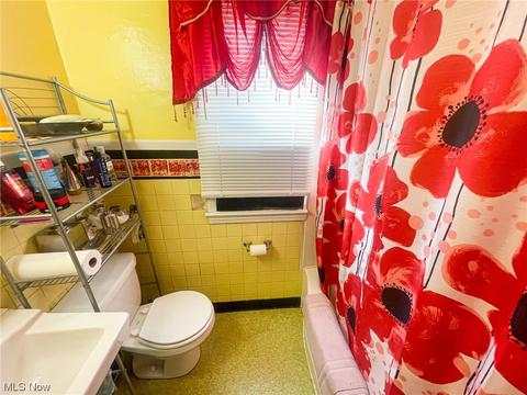 21112 Hansen Rd, Maple Heights, OH 44137 photo 5