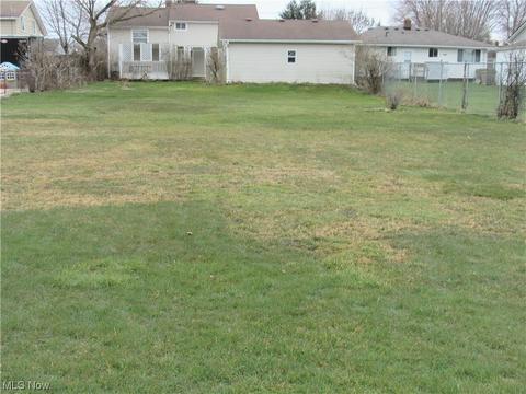 6376 Wolf Rd, Brook Park, OH 44142 photo 17