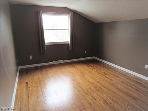 6376 Wolf Rd, Brook Park, OH 44142 photo 11