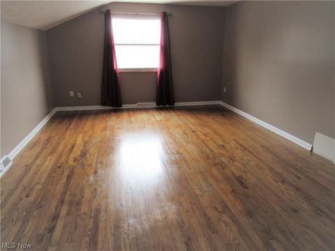 6376 Wolf Rd, Brook Park, OH 44142 photo 12