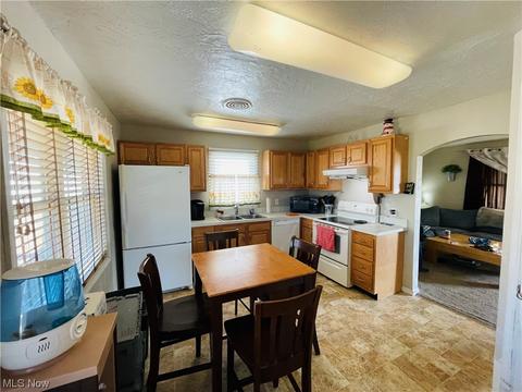 334 Pasadena Ave, Elyria, OH 44035 photo 5