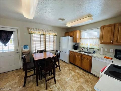 334 Pasadena Ave, Elyria, OH 44035 photo 6