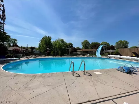 401 Sheri Ave NE, Massillon, OH 44646 photo 2