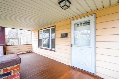 5807 Gilbert Ave, Parma, OH 44129 photo 3