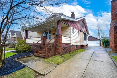 5807 Gilbert Ave, Parma, OH 44129 photo 2