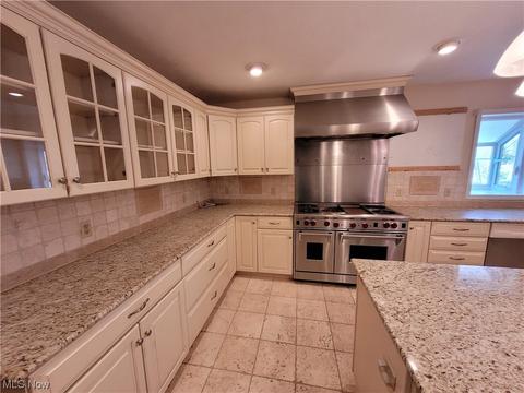 965 Primrose Dr, Seven Hills, OH 44131 photo 7