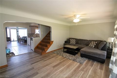 29679 Phillips Ave, Wickliffe, OH 44092 photo 2