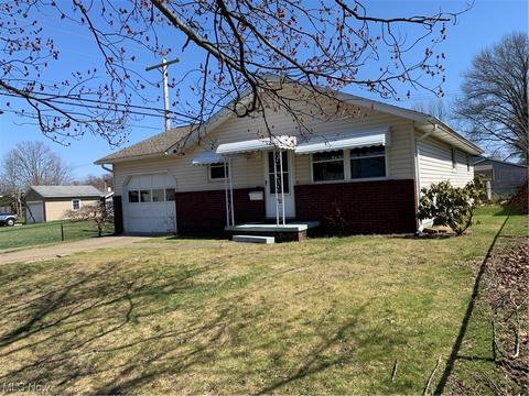 231 Union Ave, Dover, OH 44622 photo 2