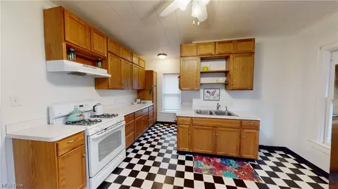 1411 W 8th St, Ashtabula, OH 44004 photo 14