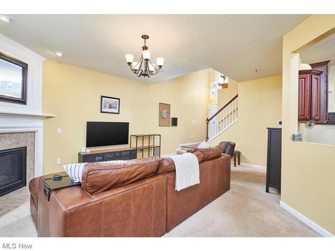 457 Turner Dr, Copley, OH 44321 photo 9