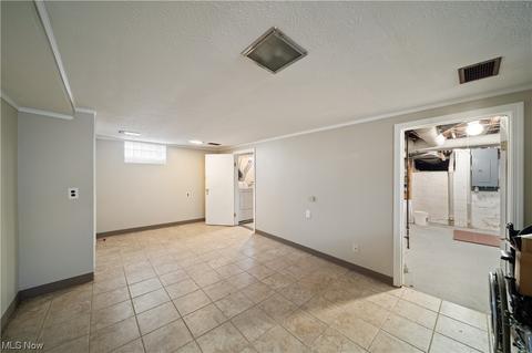 121 E 216th St, Euclid, OH 44123 photo 27