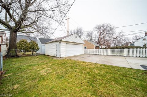 121 E 216th St, Euclid, OH 44123 photo 31