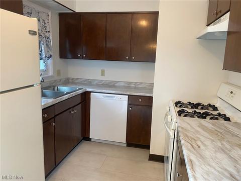418 Ohio St, Elyria, OH 44035 photo 7