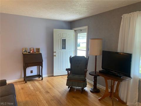 418 Ohio St, Elyria, OH 44035 photo 5