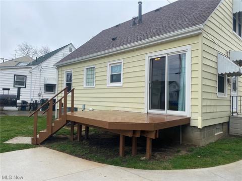 418 Ohio St, Elyria, OH 44035 photo 3