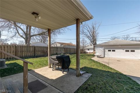 1826 Eldon Dr, Wickliffe, OH 44092 photo 23