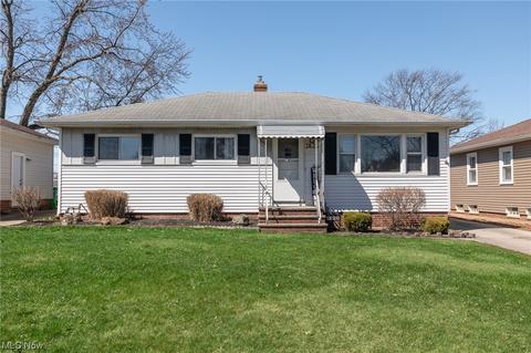 1826 Eldon Dr, Wickliffe, OH 44092 photo 1