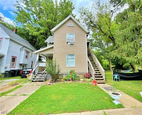225 Gates Ave, Elyria, OH 44035 photo 1