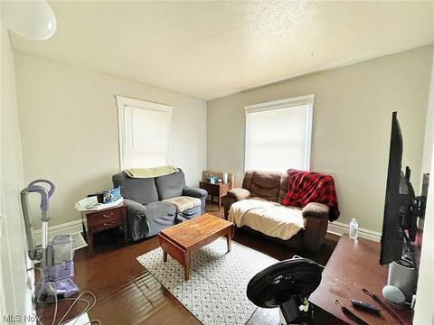 225 Gates Ave, Elyria, OH 44035 photo 12