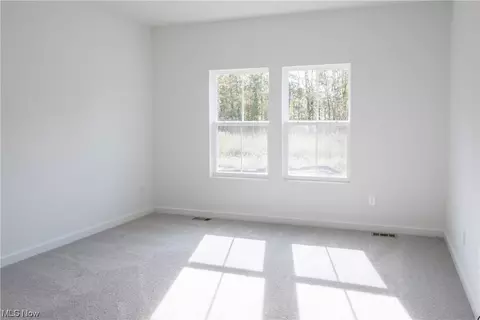 426 River Run Dr, Elyria, OH 44035 photo 13