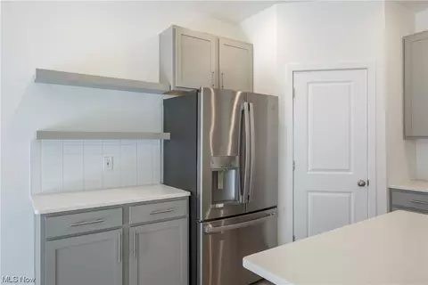 426 River Run Dr, Elyria, OH 44035 photo 8