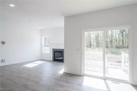 426 River Run Dr, Elyria, OH 44035 photo 5