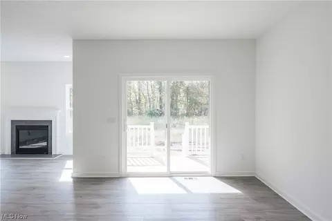 426 River Run Dr, Elyria, OH 44035 photo 6