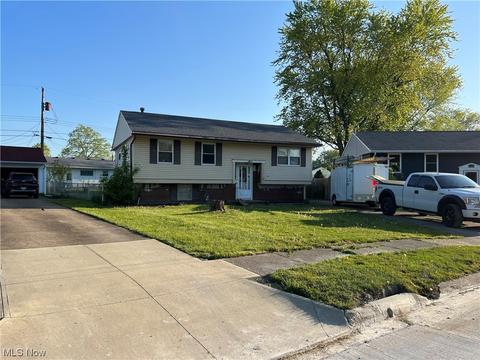 2136 Jackson St, Lorain, OH 44052 photo 5