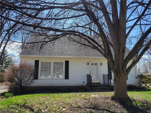 137 Pinehurst Rd, Munroe Falls, OH 44262 photo 2