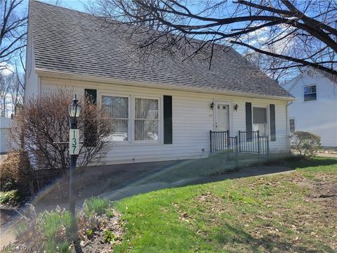 137 Pinehurst Rd, Munroe Falls, OH 44262 photo 1