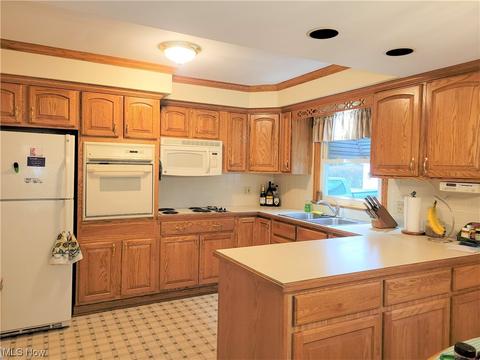 137 Pinehurst Rd, Munroe Falls, OH 44262 photo 13