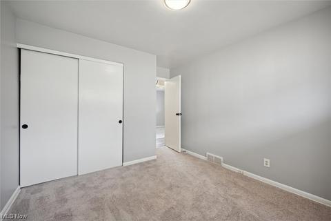 2123 Lorimer Rd, Parma, OH 44134 photo 13
