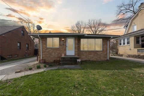 2123 Lorimer Rd, Parma, OH 44134 photo 1