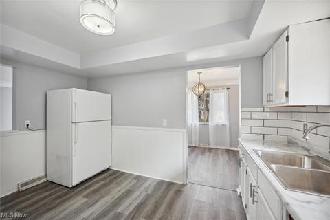 2123 Lorimer Rd, Parma, OH 44134 photo 9