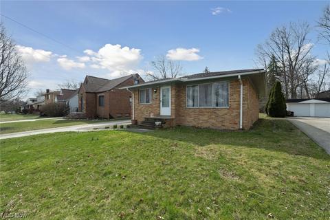 2123 Lorimer Rd, Parma, OH 44134 photo 3