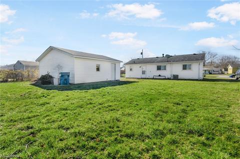 1977 E 37th St, Lorain, OH 44055 photo 16
