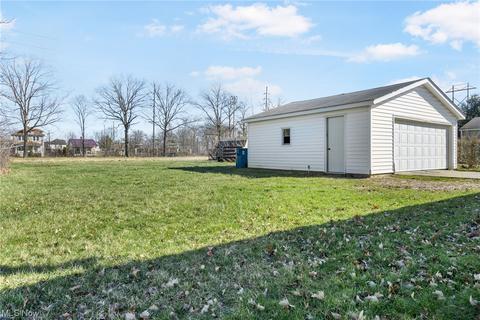 1977 E 37th St, Lorain, OH 44055 photo 15
