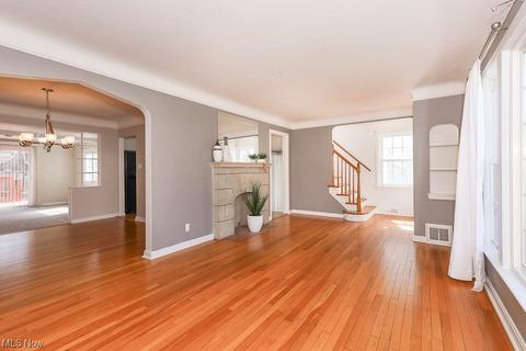 357 E 270th St, Euclid, OH 44132 photo 5