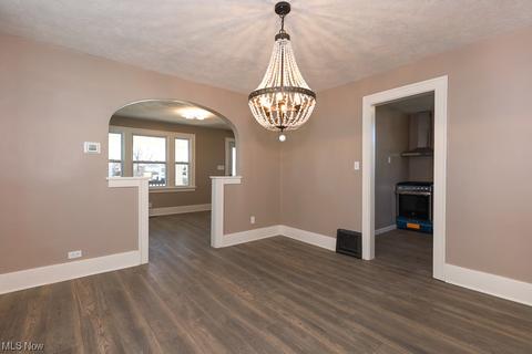 1135 E St, Lorain, OH 44052 photo 6