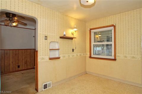 24821 Devoe Ave, Euclid, OH 44123 photo 6